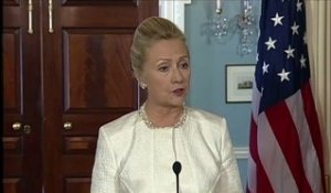 Hillary Clinton condamne la vidéo des Marine