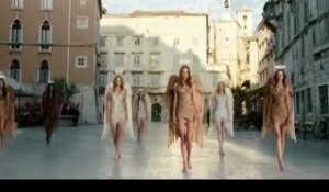 Fallen supermodel angels succumb to hunk /lynx ad