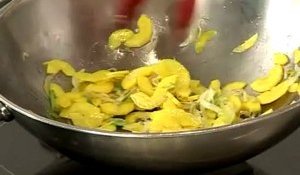 Recette de wok de sauté de canard au jus de pomme et carottes jaunes