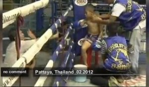 Boxe thaï, un jeu d'enfant - no comment