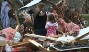 Plus de 30 personnes tuées par les tornades aux Etats-Unis
