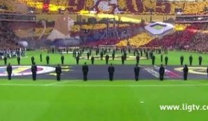Tifo impressionnant des supporters de Galatasaray