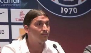 La présentation de Zlatan Ibrahimovic au PSG
