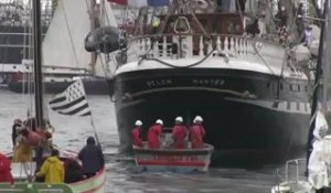 Les Tonnerres de Brest 2012 : Départ du Belem vers Dournenez