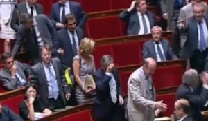 Les députés UMP font leurs bagages à l'Assemblée nationale