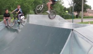 ESTERNAY (Marne) : le nouveau skate park pris d'assaut par les jeunes