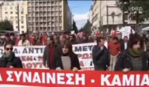 Manifestations au cocktail molotov en Grèce, contre l'austérité