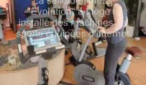 Des appareils de fitness munis d'internet à la salle de sport Evolution à Liège