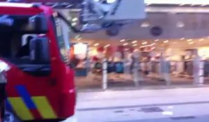 Incendie rue neuve à Bruxelles: l'arrivée des pompiers (exclusif)