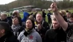 Charleroi: les supporters fêtent leurs Zèbres