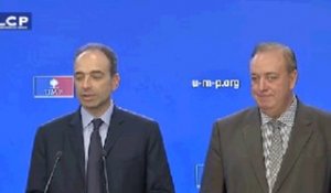 Reportages : UMP : pas de dissolution, pas de référendum