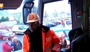 Arcelor : les salariés de Florange manifestent devant l’Assemblée