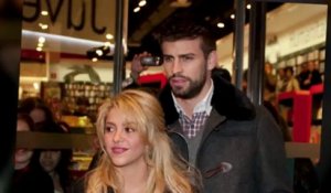 Hilarant La Comedie A Sketchs Like Moi Regarde La Photo Du Bebe Sur Orange Videos