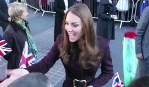 Kate Middleton est rayonnante et dévoile son petit ventre