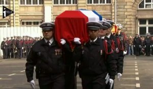 L'hommage aux deux policiers tués à Paris