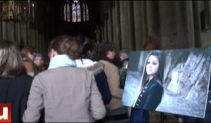 Rassemblement à la mémoire de Charlène, collégienne décédée dans l'accident de bus