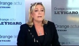 Marine Le Pen : «Ayrault aurait dû démissionner»