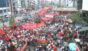 Bangladesh : les ouvriers du textile manifestent pour plus de sécurité au travail