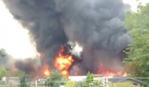 Mouscron: incendie de l'entrepôt Interconstruct