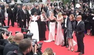 Cannes : jeunes filles à la dérive, au premier jour de...