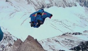 Base Jump Everest par Valery Rozov