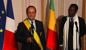 Cérémonie de remise de la médaille de Grand-Croix de l’Ordre national du Mali à M. le président de la République