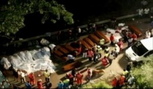 Italie : un car chute de trente mètres et fait des dizaines de morts