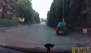 Un automobiliste à peur d'un klaxon et se crashe
