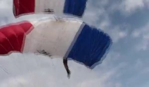 PARACHUTISME - CHAMPIONNATS DU MONDE DUBAI 2012 : VOILE CONTACT à 2 - "FRANCE A - saut 1"