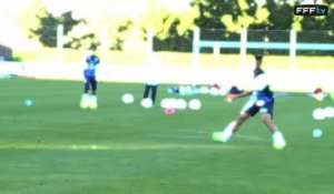 Séance de frappes devant le but pour Olivier Giroud avec les Bleus