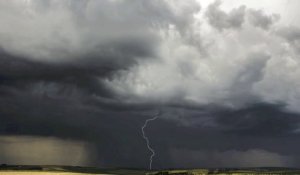 Plateau picard : la passion à haut risque de Julien Avalet pour les orages