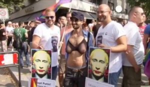 Manifestation à Berlin contre la loi ruse anti-gay