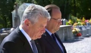 Oradour-sur-Glane : longue étreinte entre les présidents français et allemand