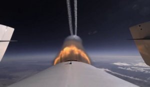 Caméra embarquée sur le vaisseau de Virgin Galactic à 21 kilomètres d'altitude
