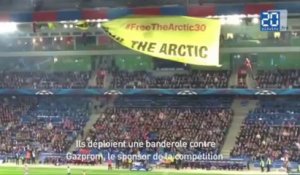 Des militants de Greenpeace interrompent la rencontre Bâle-Schalke 04