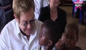 Elton John récolte des fonds pour la lutte contre le sida