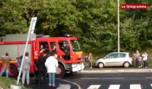 Quimper. Grand défilé des pompiers pour le déménagement