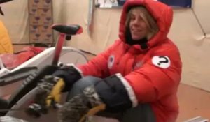 Pôle Nord 2012. Peggy Bouchet rame au frais