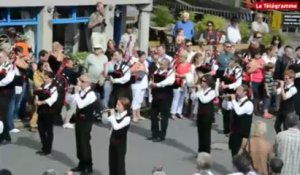 Pont-Aven. On fête les Fleurs d'Ajonc