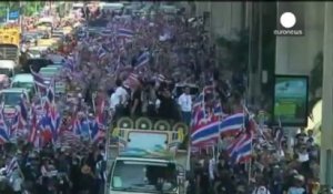 Des milliers de Thaïlandais se mobilisent contre une loi d'amnistie
