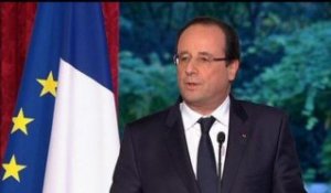 Guerre 14-18: Hollande demande "qu'une place soit accordée à l'histoire des fusillés" - 07/11