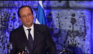 Hollande attend "des gestes" des Israéliens et des Palestiniens pour la paix
