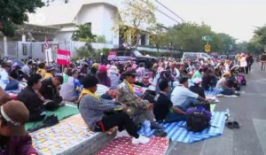 Thailand's opposition keeps up pressure on Yingluck | Journal