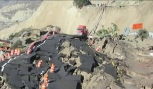 Mexique : une autoroute s'effondre après un léger séisme