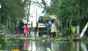 Cyclone Bejisa : la Réunion panse ses plaies