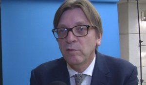 Guy Verhofstadt : "Il y a eu un manque de transparence dans la gestion de la crise"