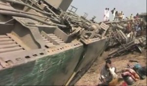 Pakistan : plusieurs morts dans l'explosion d'un train