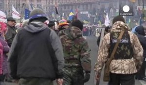 Ukraine : tensions et heurts près du parlement