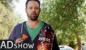 Funny prank: kid tricks town idiot to get Doritos!