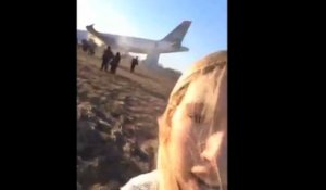 Une passagère se filme après l'accident de son avion